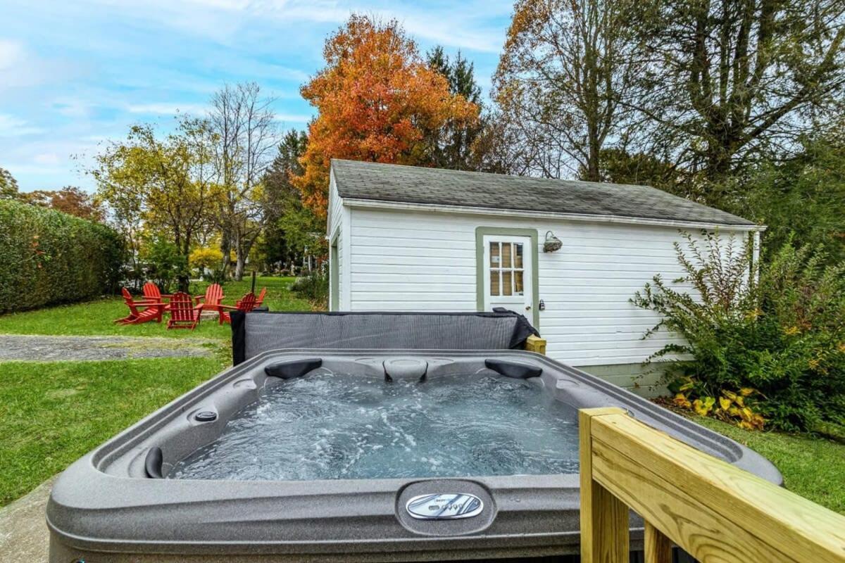 Oak Hill New River Gorge Cottage W Hot Tub, Fire Pit, Grill מראה חיצוני תמונה